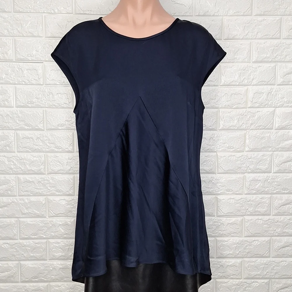 ST. JOHN Black Label Navy Satin High-Low Tunic Blouse